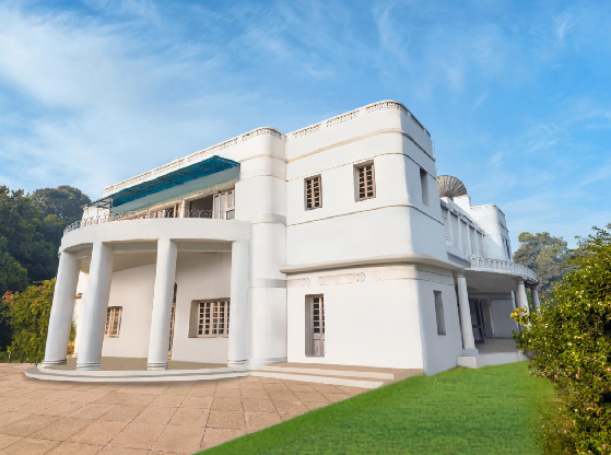 The Crown of Lutyens